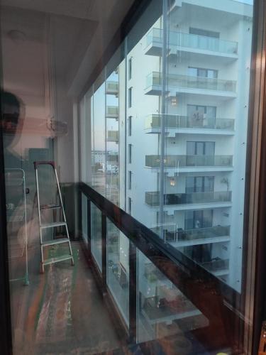 1652170326Inchidere-balcon-cu-sticla